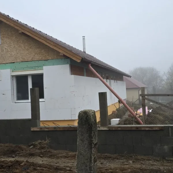 Homlokzati hőszigetelés (Dryvit) kivitelezése – 8. fotó